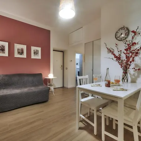 Margherita House * Βαρένα